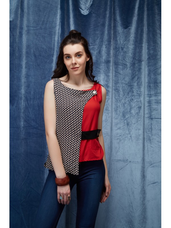 Soiled Red And Oneside Overlap Printed Sleeveless Casual Top 